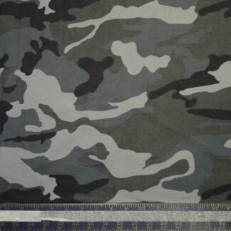 LC3056-05-SKINS-AND-CAMO-FLANNEL-45